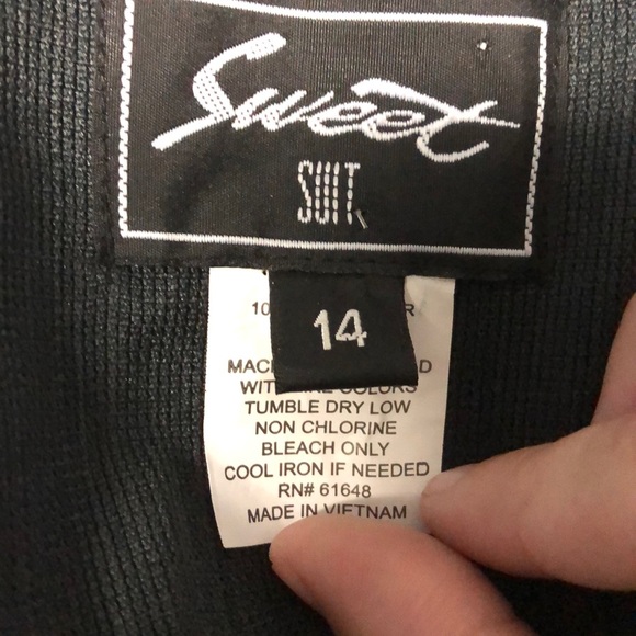 Women’s Charcoal Gray Suit - Jacket And Pants - Picture 3 of 7